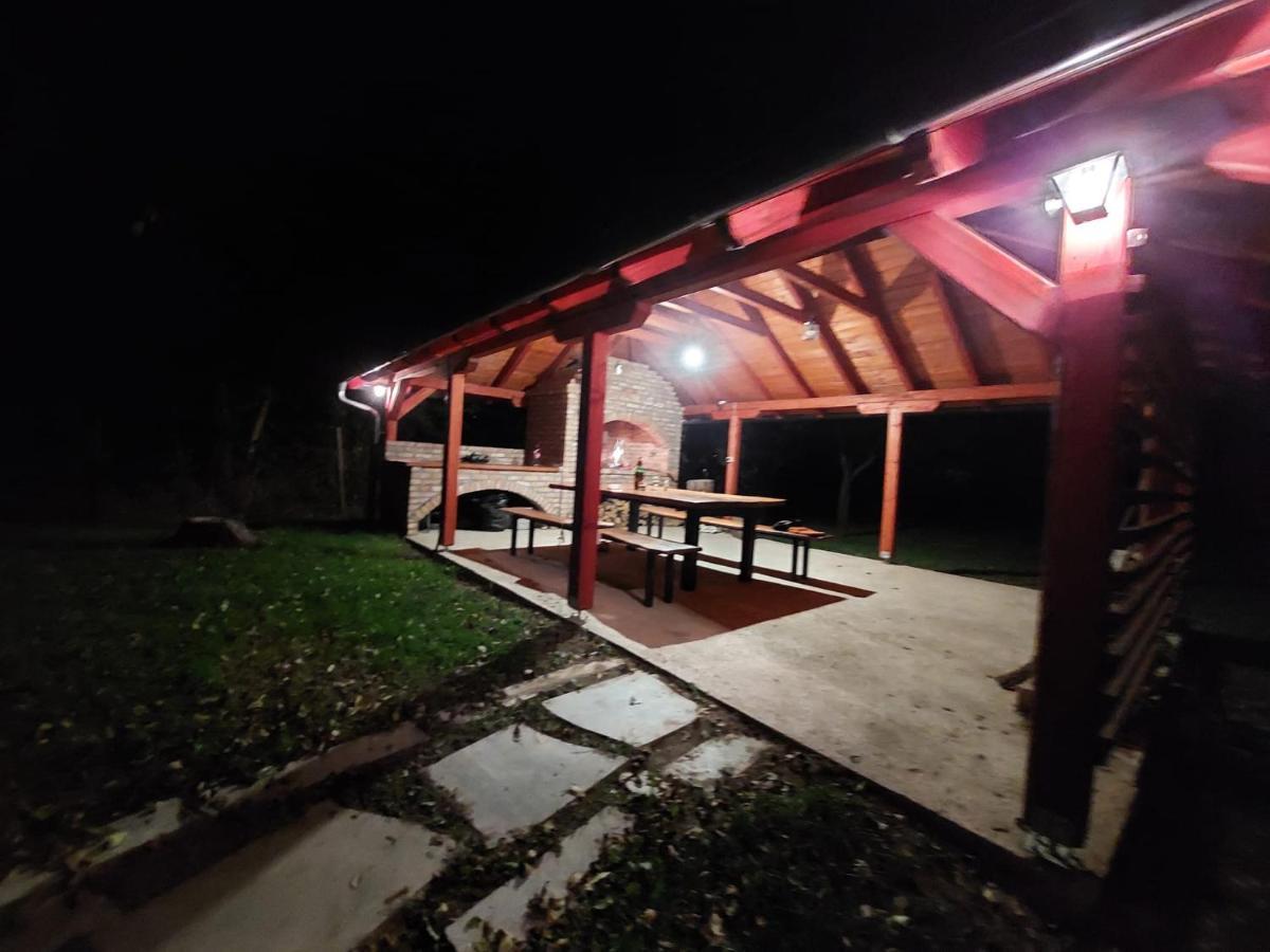 Petrinja House Kupa Mbヴィラ エクステリア 写真